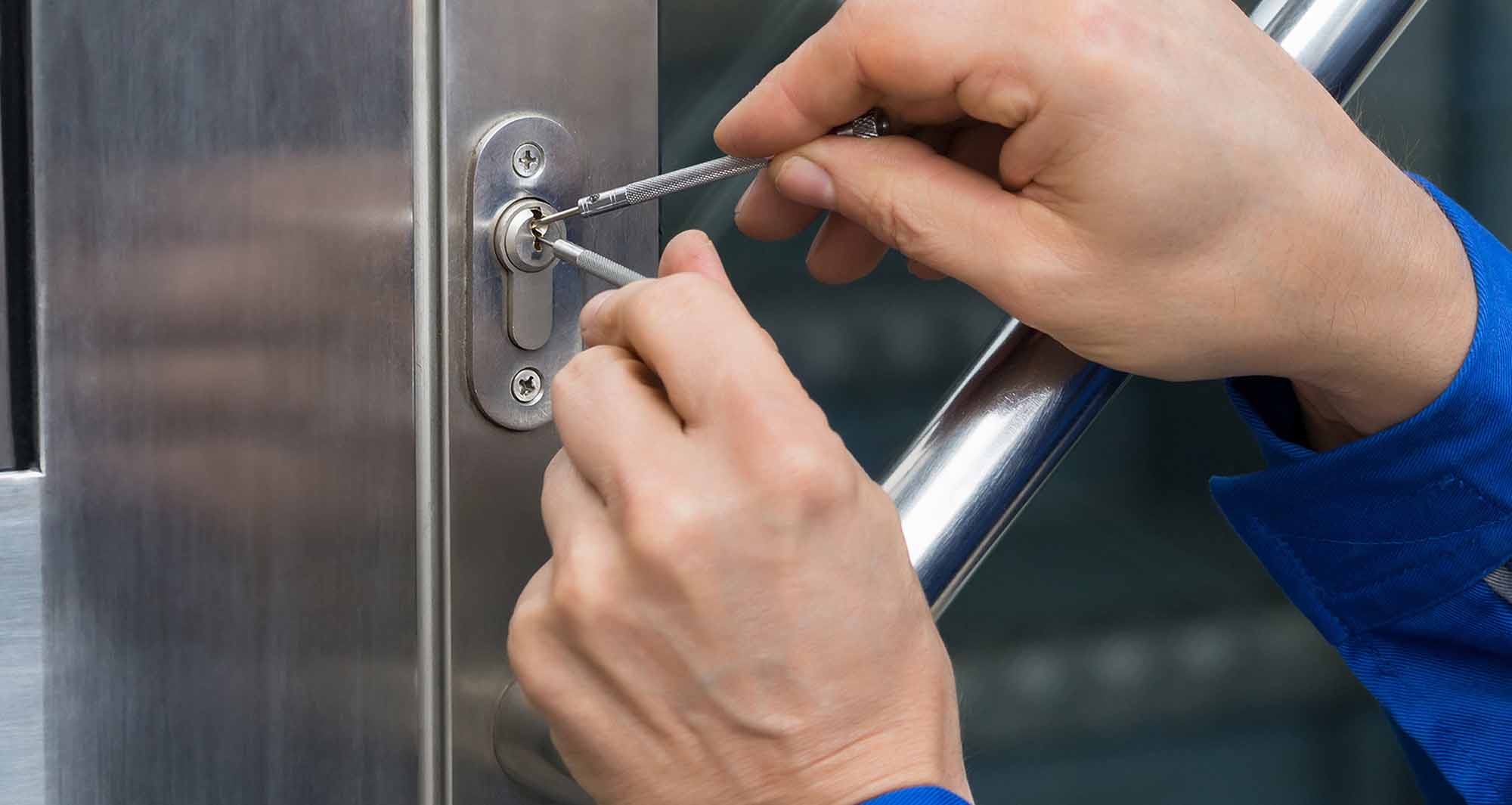 Locksmith bolton